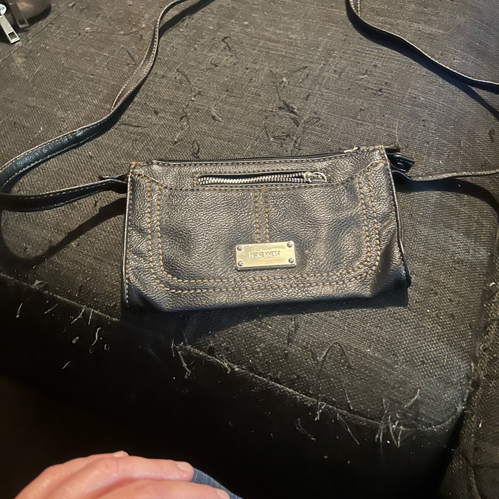 Kenneth Cole Black Crossbody Bag with Vintage Aesthetic